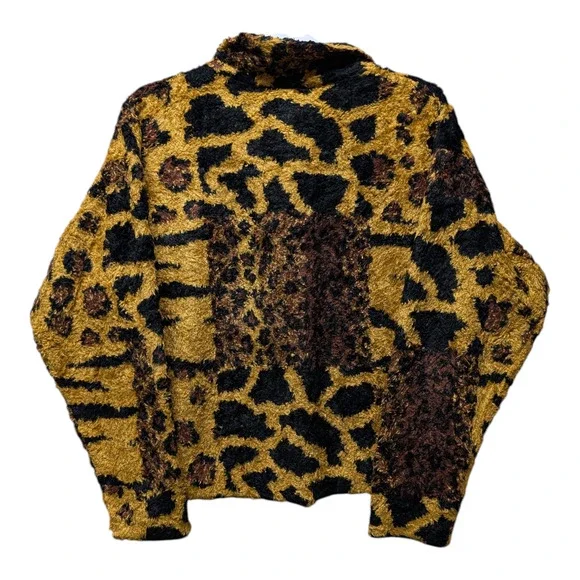 80s Cache Leopard Print Furry Women's Button Up - Picture 2 of 5